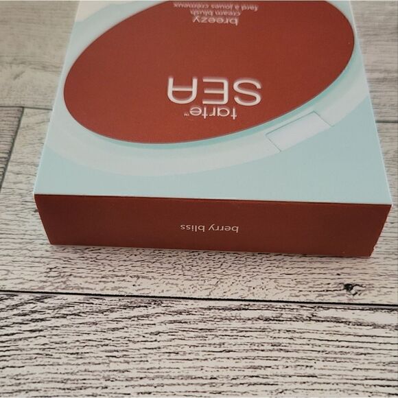 Tarte Sea Breezy Cream Blush in Berry Bliss - Picture 6 of 6